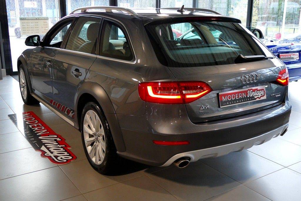 Audi A4 Allroad Avant 3.0l V6 TDI 245 S-Tronic 10