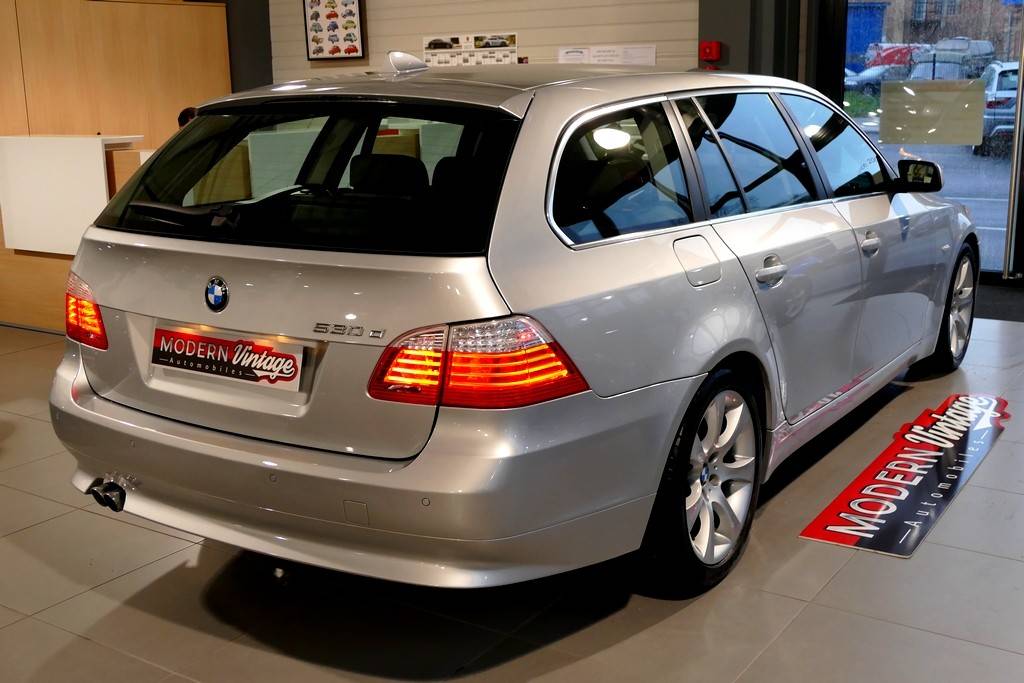 BMW 530dA Touring E61 235cv Luxe 11