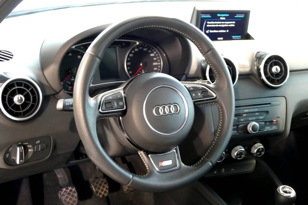 Audi A1 1.4 TFSI 122cv S-Line 10