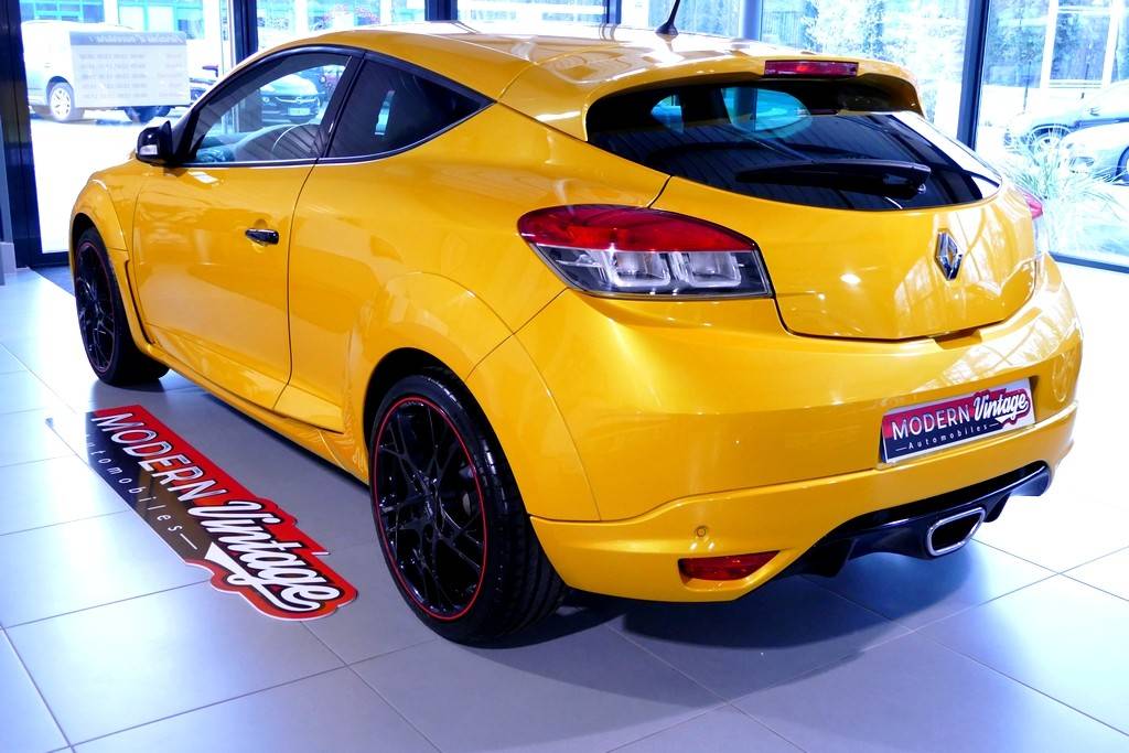 Renault Megane 3 RS Trophy 265cv 12