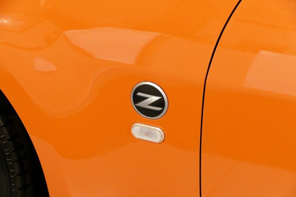 Nissan 350 Z Pack 313cv Temper Orange 18