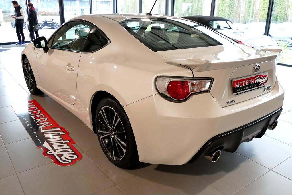 Toyota GT 86 2.0 D-4S 200cv 11