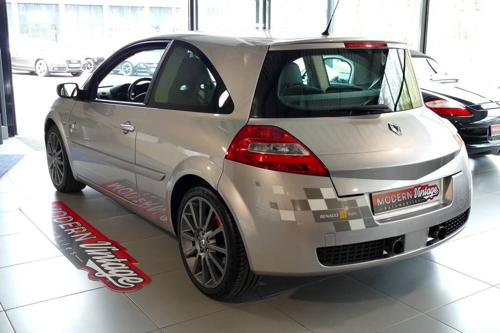 Renault Megane RS R26 F1 Team 230cv 9