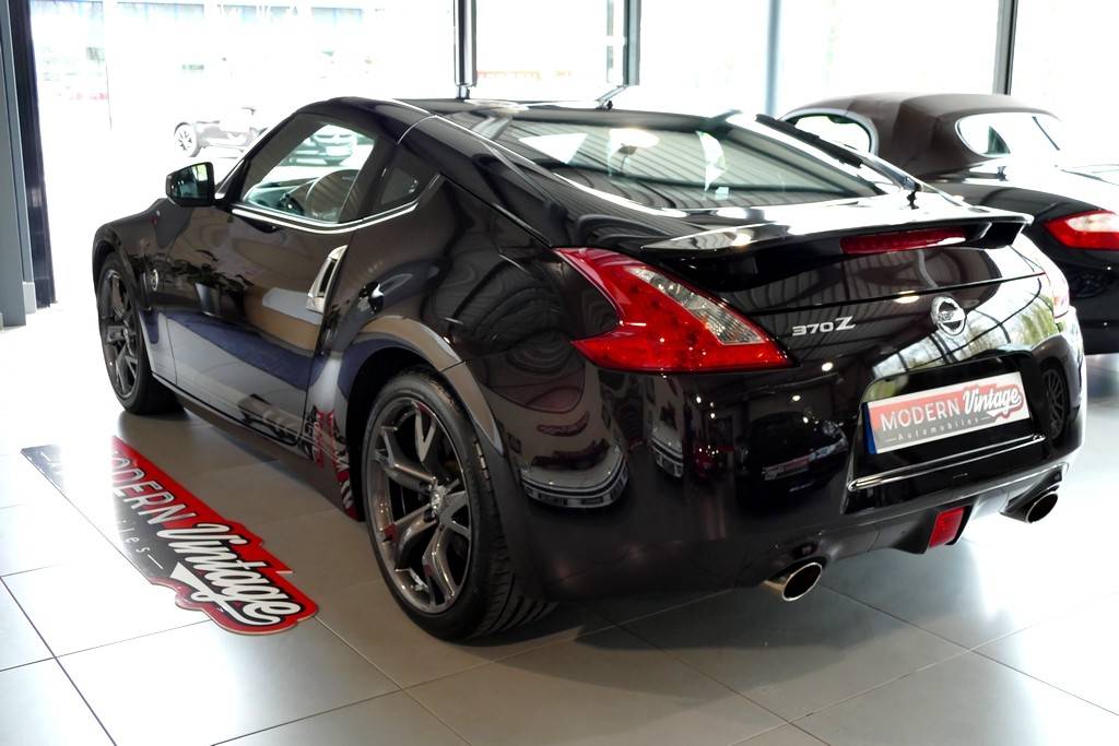 Nissan 370Z Coupe 3.7 V6 328 GT-Edition 11