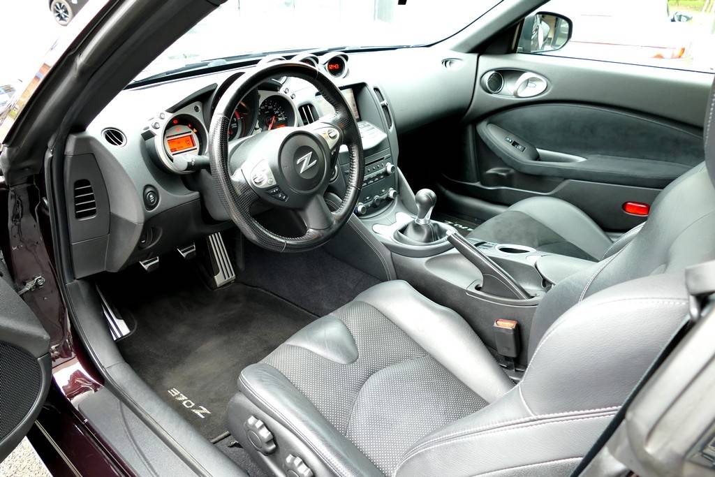 Nissan 370Z Coupe 3.7 V6 328 GT-Edition 17