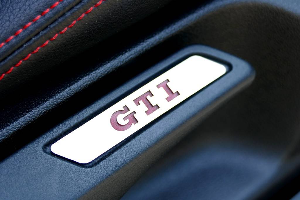 Volkswagen Golf VI GTI Edition 35 7