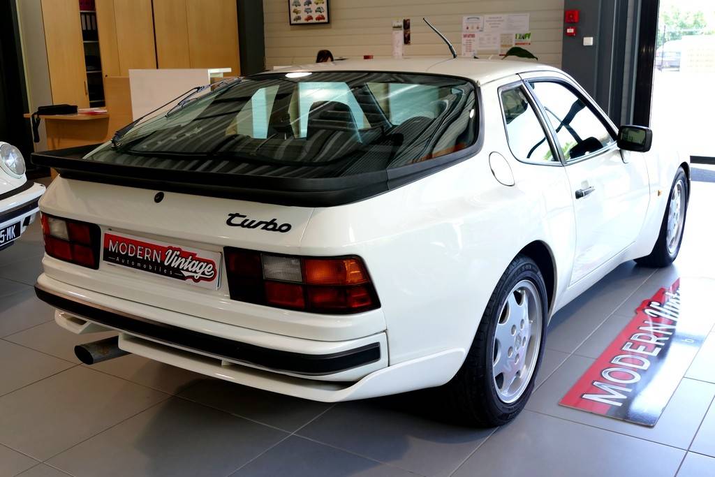 Porsche 944 Turbo 220cv Origine France 14