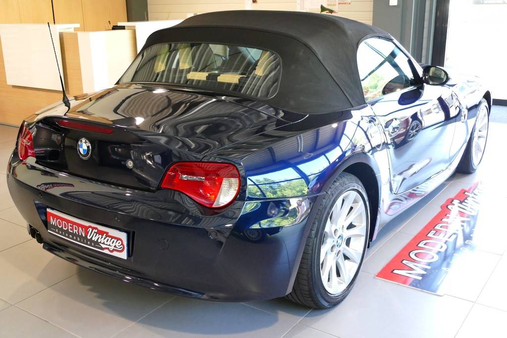 BMW Z4 2.5 si Roadster 218cv Individual 16