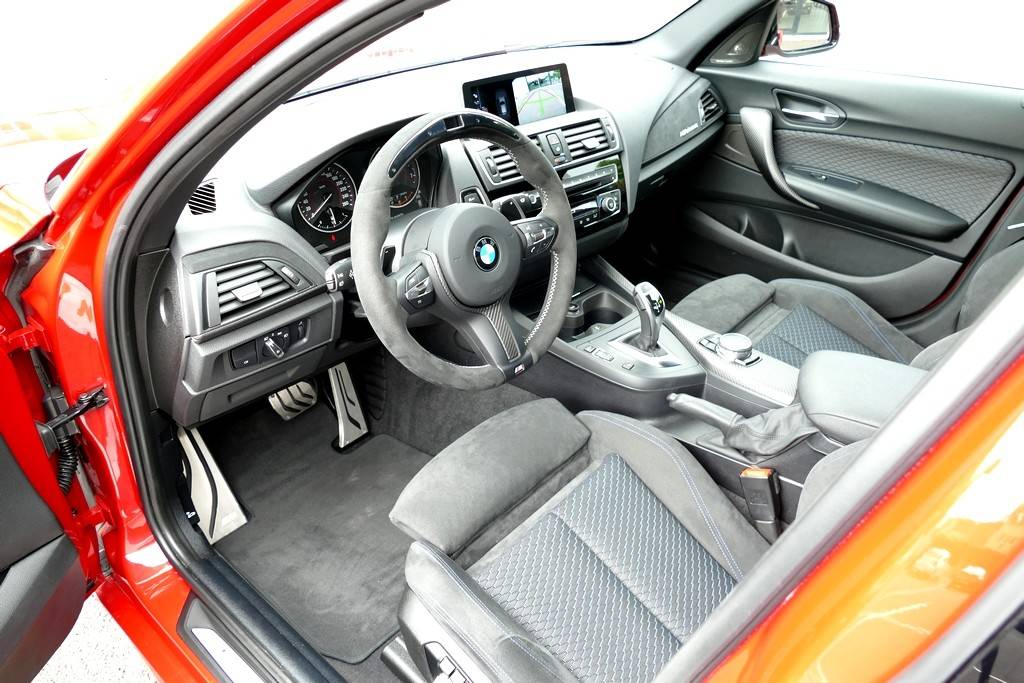 BMW 140i 340cv M Performance BVA 8 4