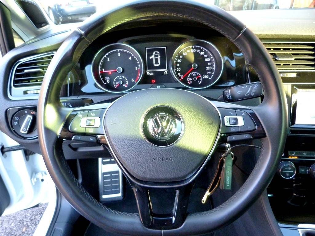 VOLKSWAGEN GOLF VII 2.0 TDI 150 CARAT 9