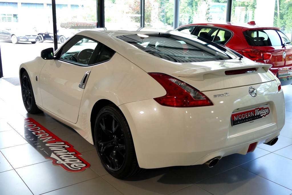 Nissan 370Z Coupe 3.7 V6 328 Pack 11