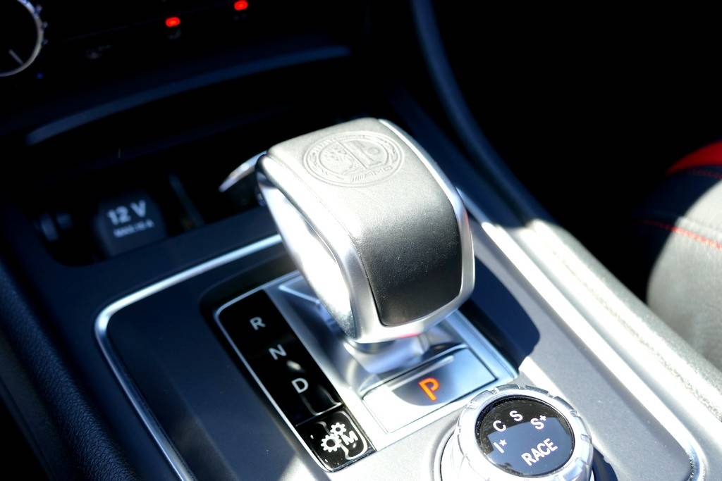 Mercedes-Benz GLA 45 AMG 4Matic Speedshift 17