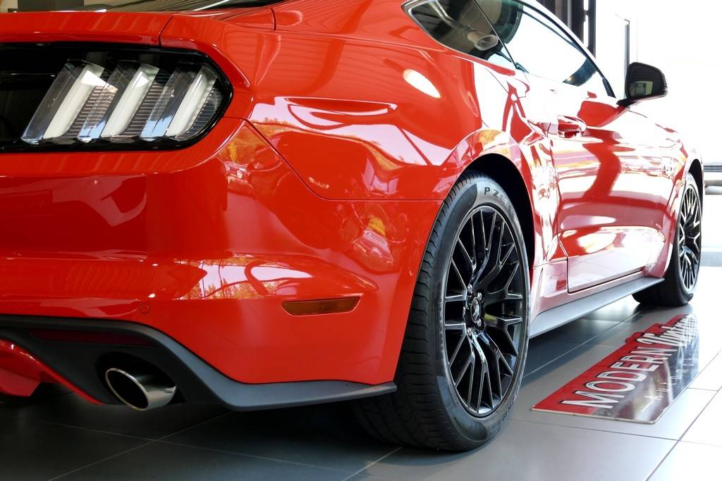 Ford Mustang 5.0 V8 421cv GT Fastback 23