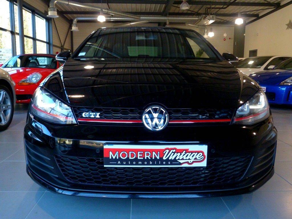 VOLKSWAGEN GOLF VII GTI 220 GPS/XENON/TO 13