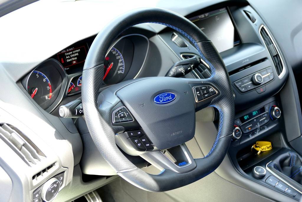 Ford Focus RS 2.3 Ecoboost 350cv 9