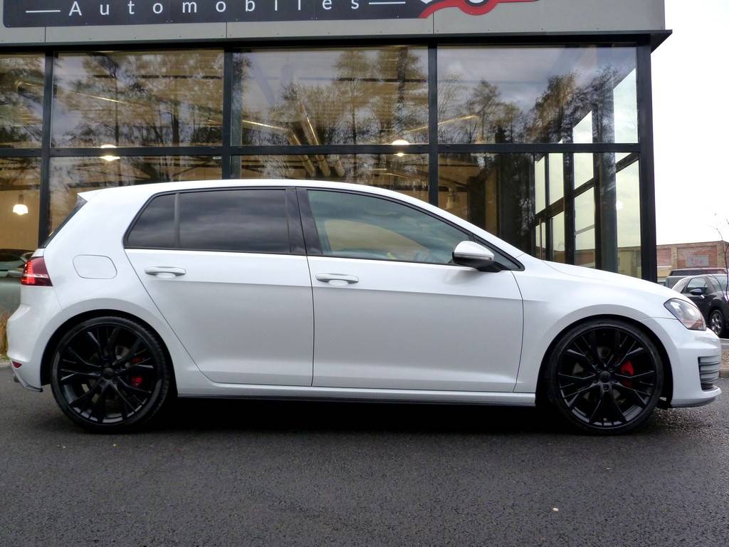 VOLKSWAGEN GOLF VII GTI 220 14