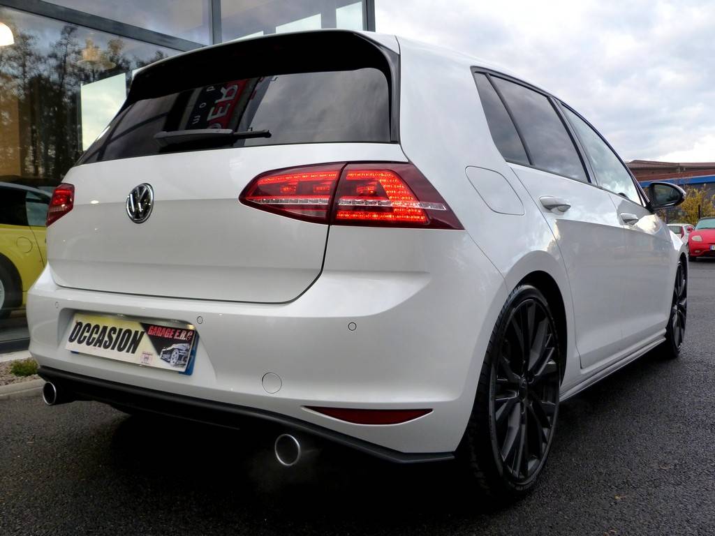 VOLKSWAGEN GOLF VII GTI 220 15