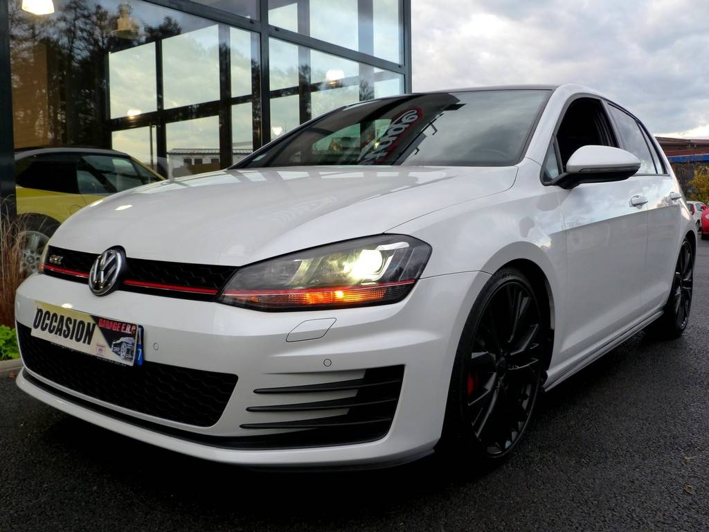 VOLKSWAGEN GOLF VII GTI 220 18