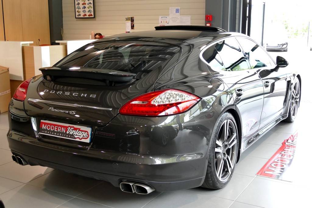 Porsche Panamera 4S PDK V8 400cv 17