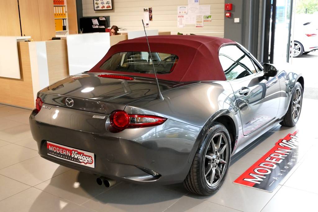 Mazda MX-5 Skyactiv-G 1.5 131 Sakura 14