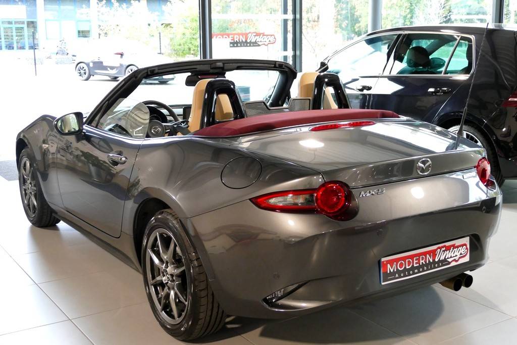 Mazda MX-5 Skyactiv-G 1.5 131 Sakura 18