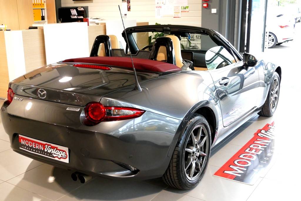 Mazda MX-5 Skyactiv-G 1.5 131 Sakura 19