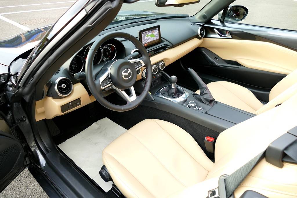 Mazda MX-5 Skyactiv-G 1.5 131 Sakura 20