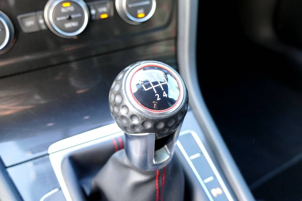 Volkswagen Golf VII GTI Performance 230cv 7