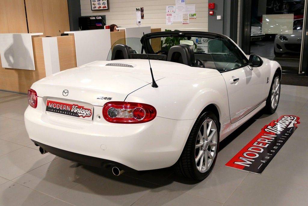 Mazda MX-5 2.0 160 Roadster Coupe 11