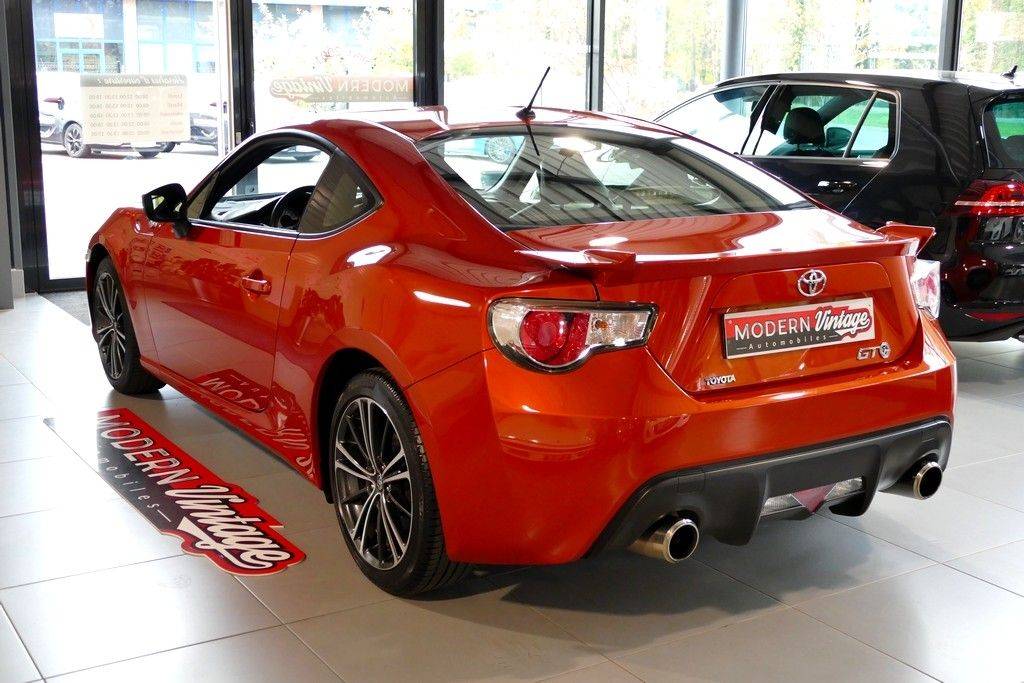 Toyota GT86 2.0 D-4S 200cv 12