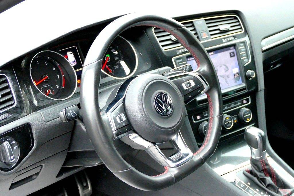 Volkswagen Golf VII GTI Performance 230cv DSG 6