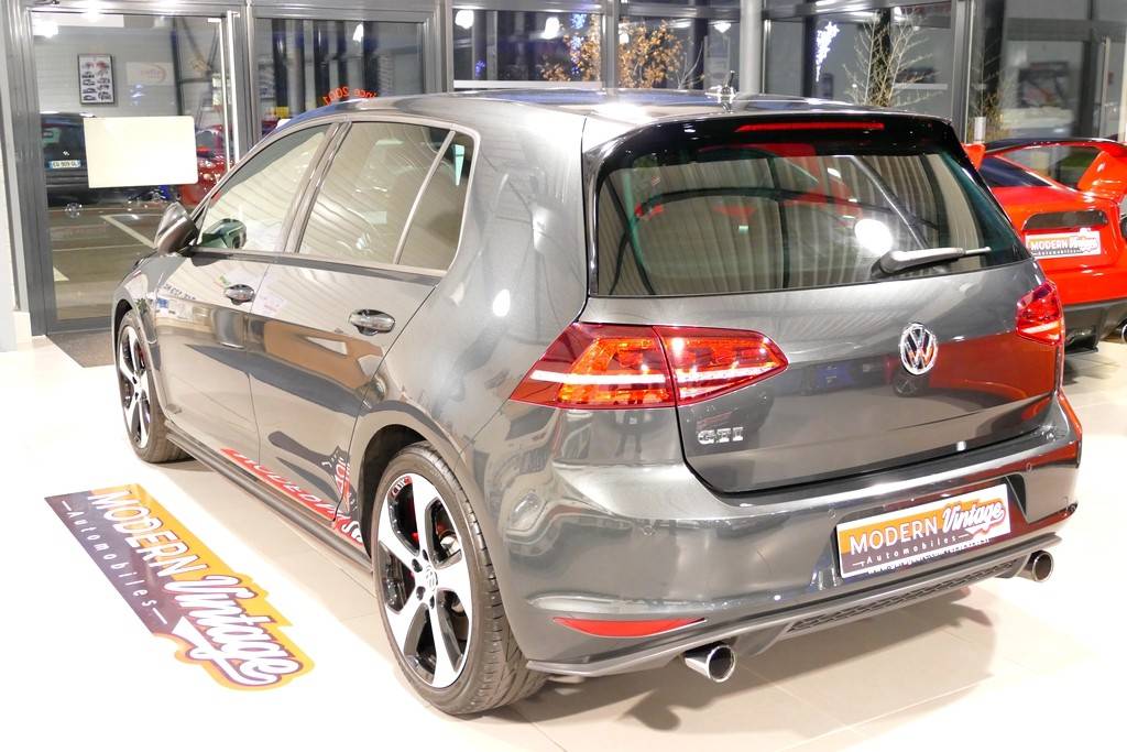 Volkswagen Golf VII GTI Performance 230cv DSG 9