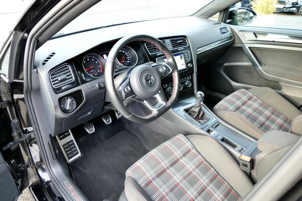 Volkswagen Golf VII GTI Performance 230cv 19