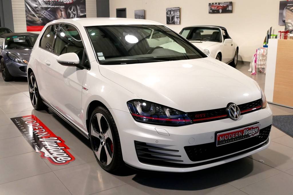 Volkswagen Golf VII GTI Performance 230cv 13