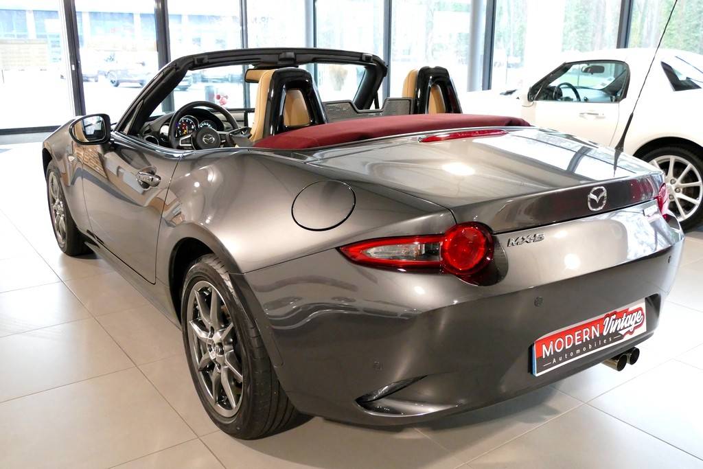 Mazda MX-5 Skyactiv 1.5 131 Sakura 16