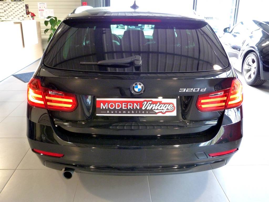 BMW 320D Touring Sportline F31 184 BVA8 24