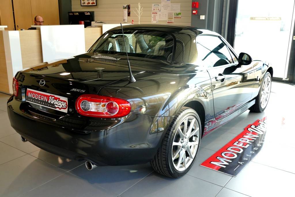 Mazda MX-5 Roadster Coupe 1.8 126cv Kaminari 17