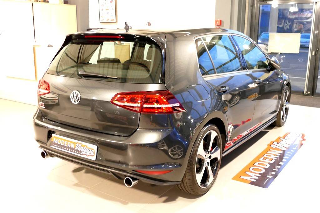 Volkswagen Golf VII GTI Performance 230cv DSG 9