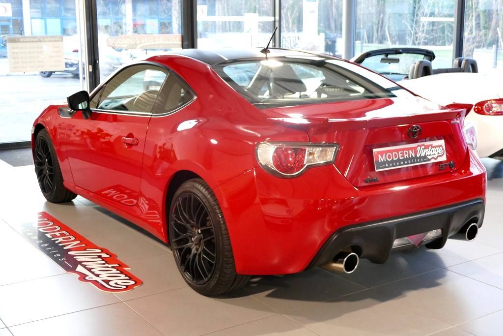 Toyota GT 86 2.0 D-4S 14