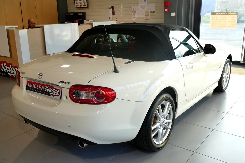 Mazda MX-5 Roadster 1.8 126 NCFL 16