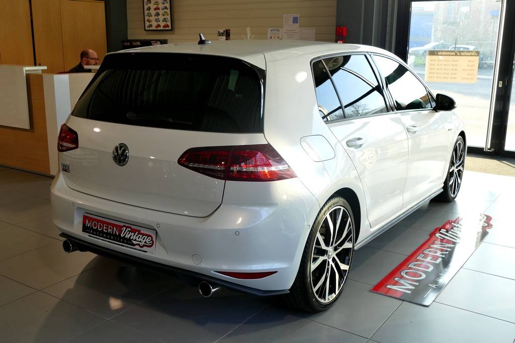 Volkswagen Golf VII GTI Performance 230cv DSG 15