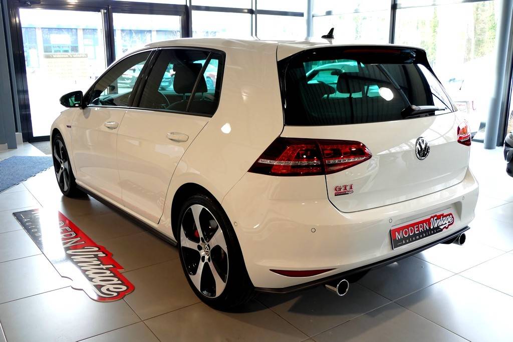 Volkswagen Golf VII GTI Performance 230cv DSG 14