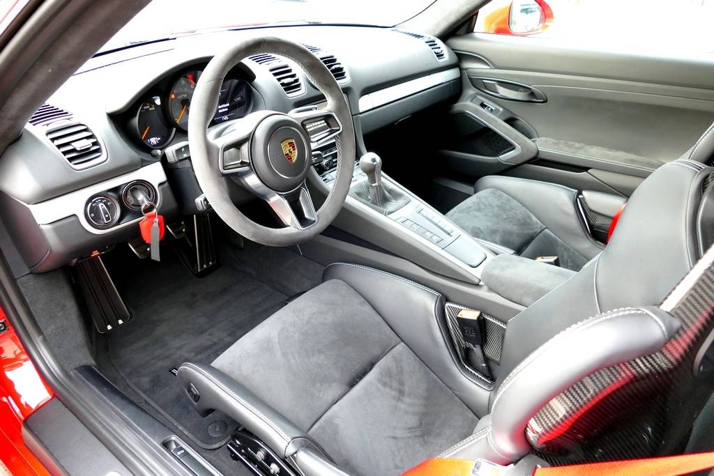 Porsche Cayman GT4 Clubsport 3.8 385cv 4