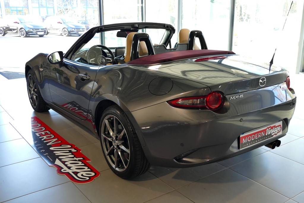 Mazda MX-5 Roadster 2.0 160 Skyactiv Sakura 9