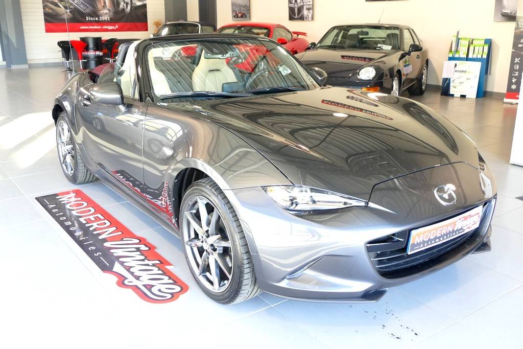 Mazda MX-5 Roadster 2.0 160 Skyactiv Sakura 11