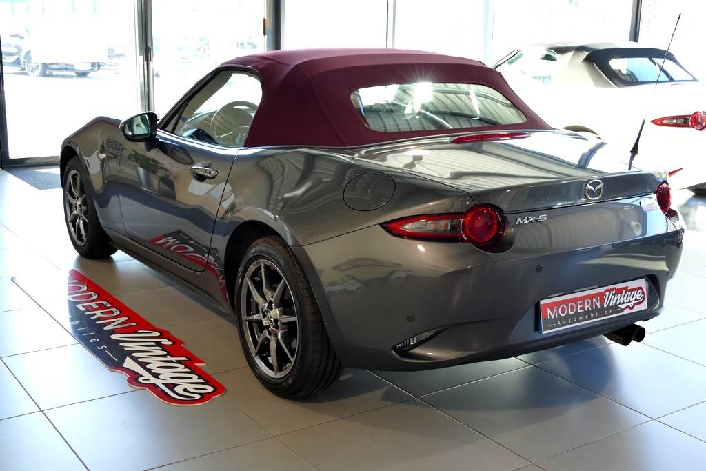 Mazda MX-5 Roadster 1.5 131 Sakura 12