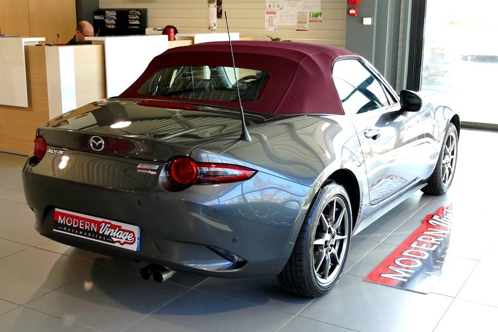 Mazda MX-5 Roadster 1.5 131 Sakura 13