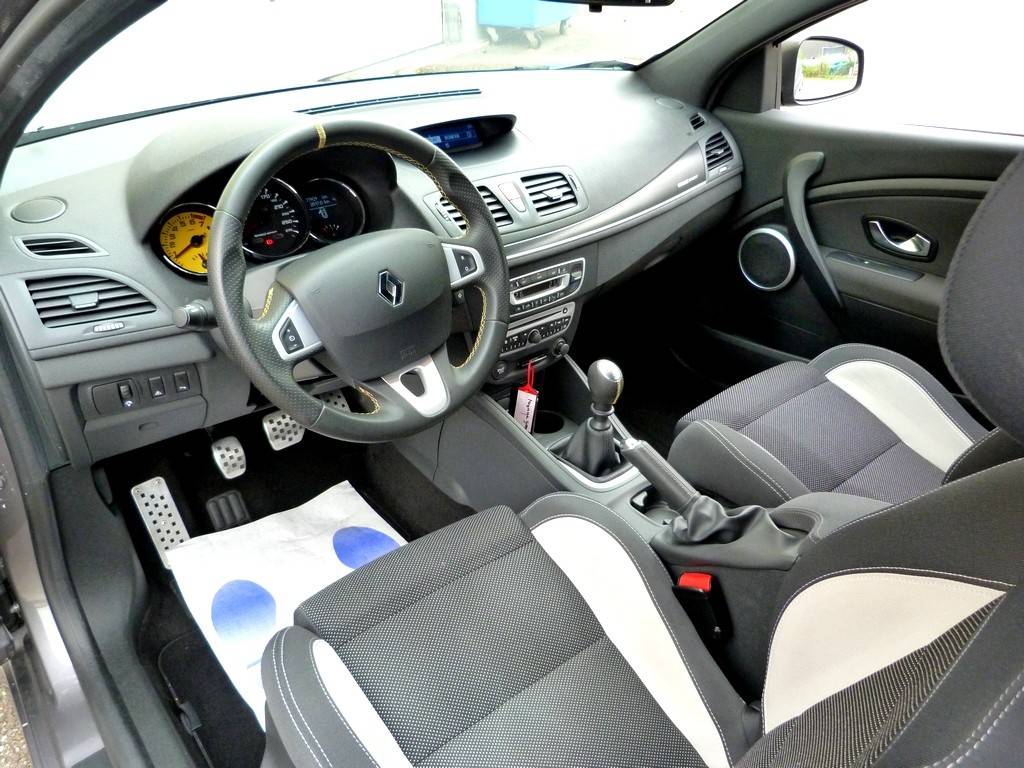 RENAULT MEGANE 3 RS 250 CUP 4