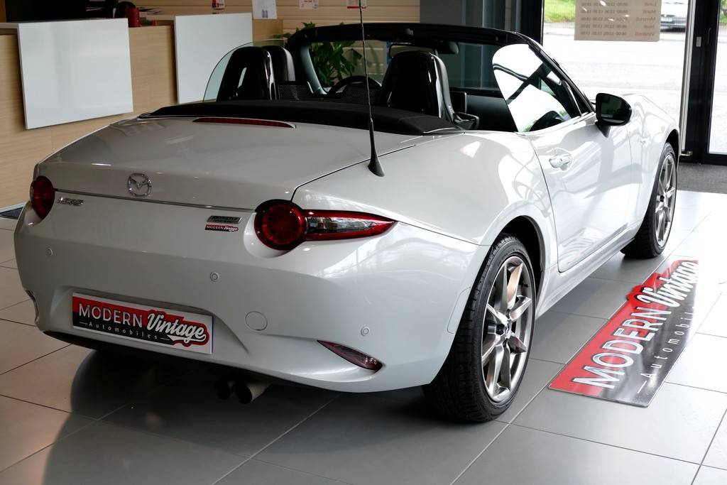 Mazda MX-5 2.0 160 Roadster Selection Recaro 16