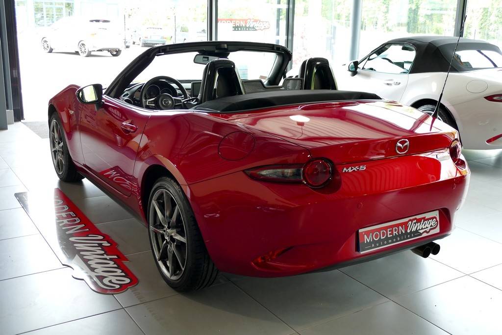 Mazda MX-5 2.0 160 Roadster Selection 14